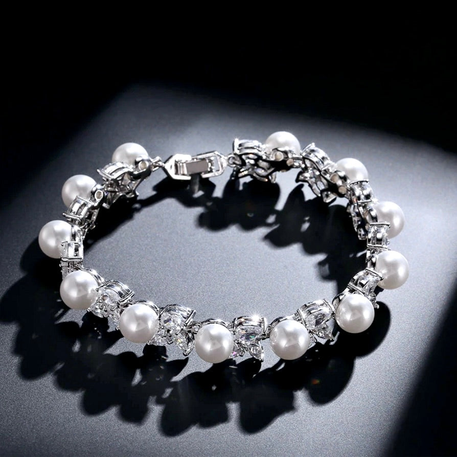 Delaney - Pearl and Cubic Zirconia Bridal Bracelet