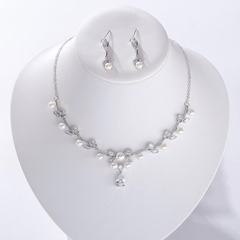 Isla - Silver Pearl and Cubic Zirconia Bridal Jewelry Set