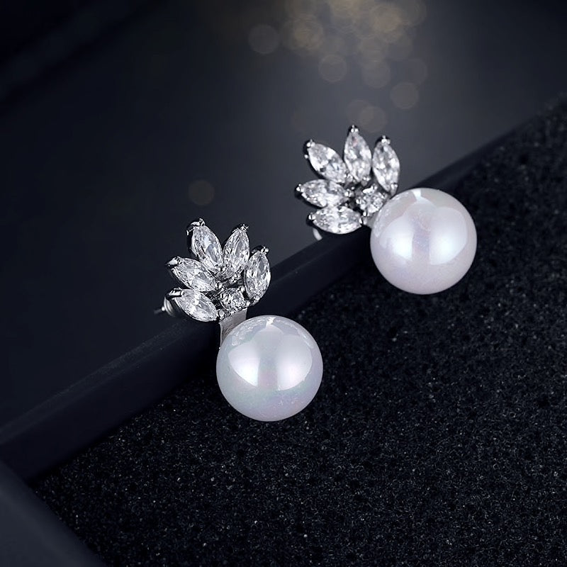 Catherine - Pearl and Cubic Zirconia Jewelry Set - Available in Silver and Gold