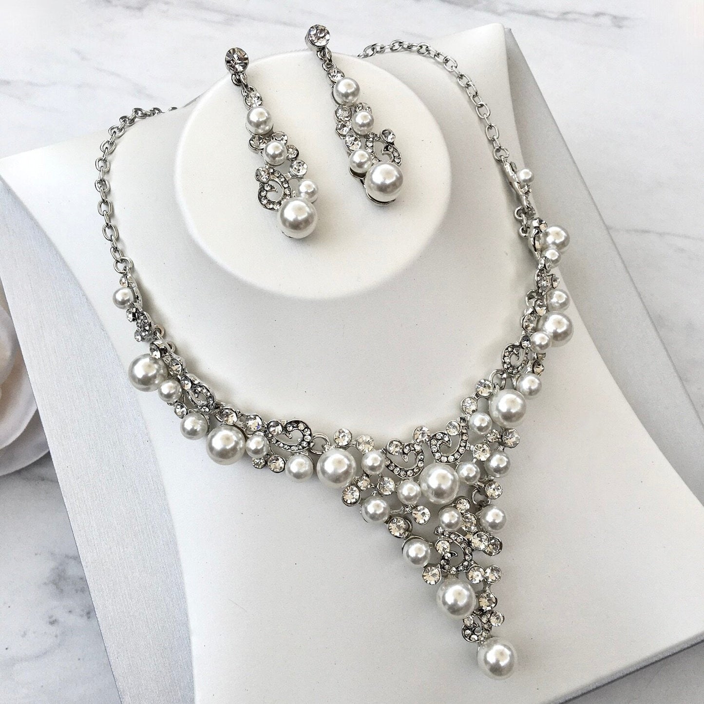 "Naomi" - Pearl and Crystal Bridal Jewelry Set