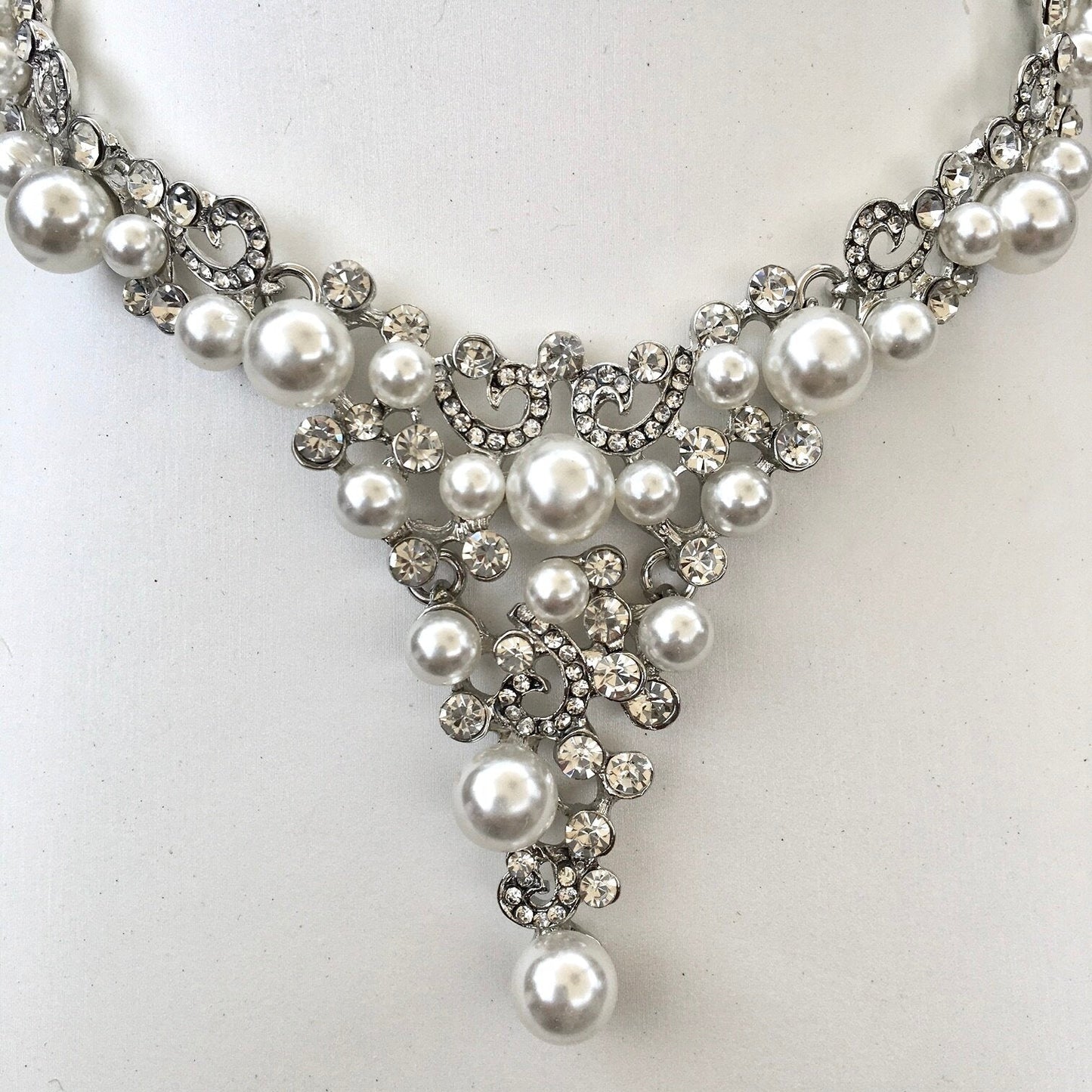 "Naomi" - Pearl and Crystal Bridal Jewelry Set