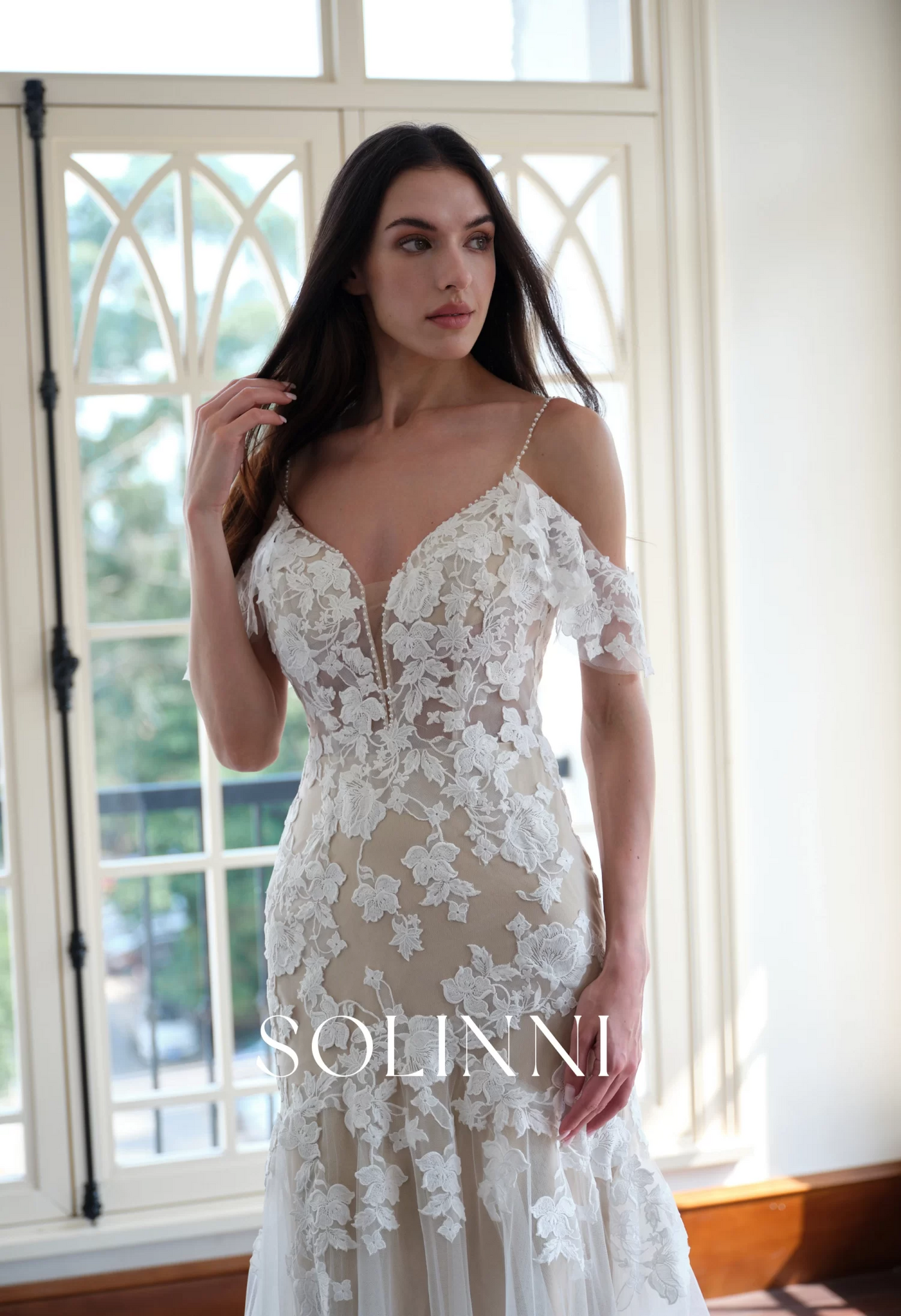 Noelle – Lace Mermaid Wedding Dress with Petal Embroidery