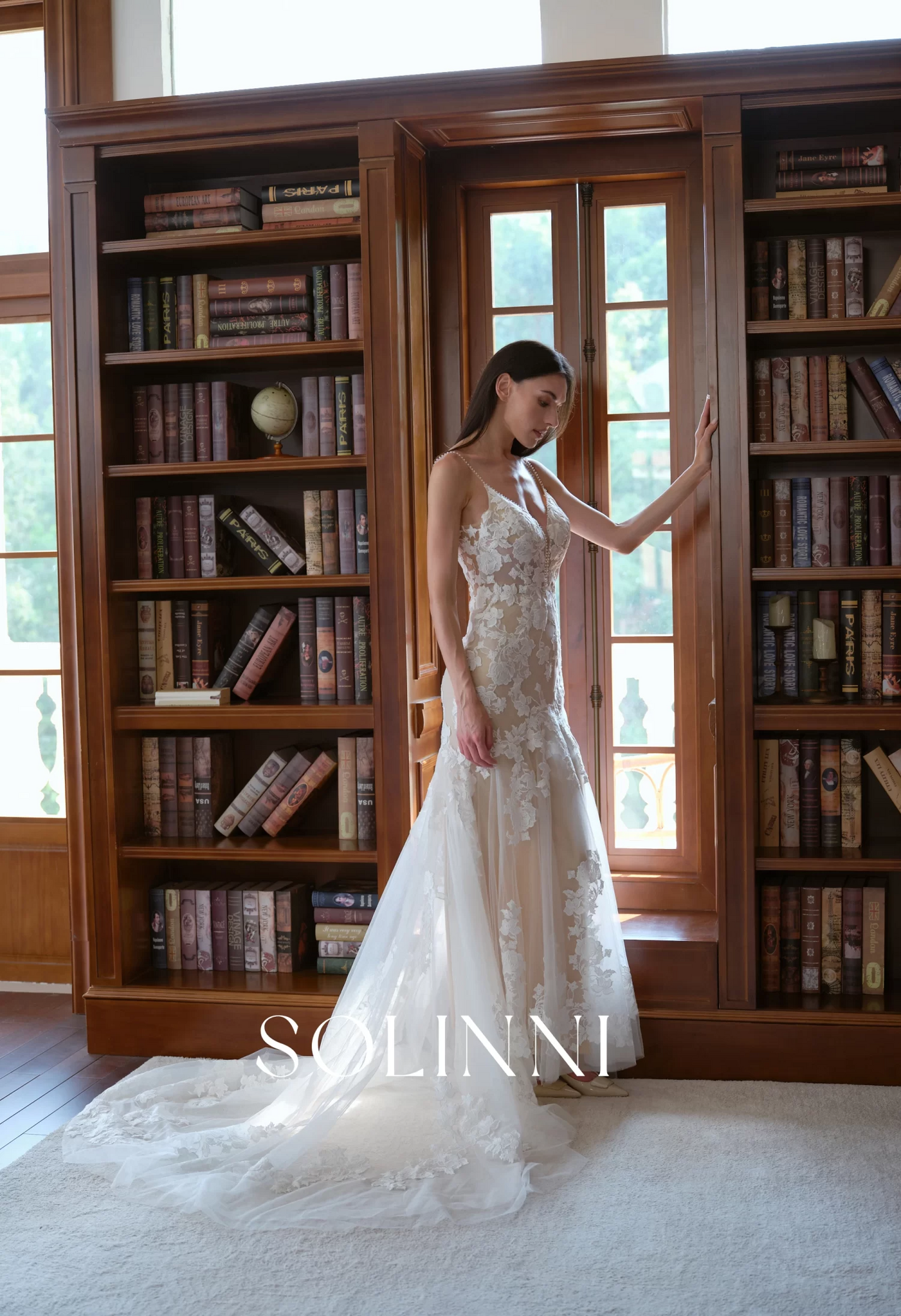 Noelle – Lace Mermaid Wedding Dress with Petal Embroidery