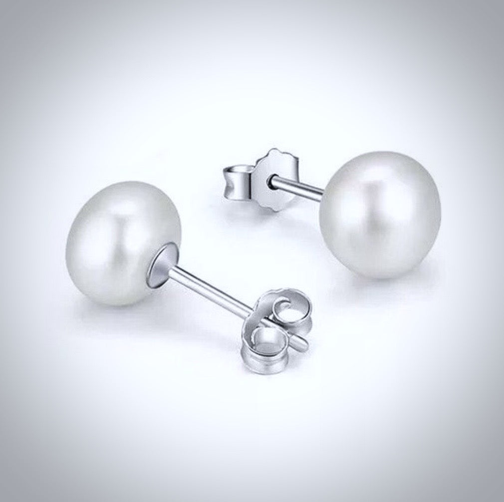 Maisy - Freshwater Pearl and Sterling Silver Stud Earrings