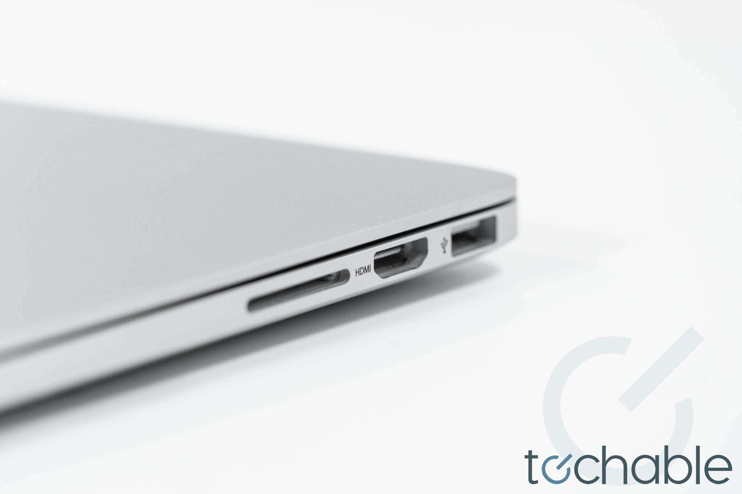 MacBook Pro (Early 2015) 13-Inch - 2.9GHz Core i5 - 16GB RAM - 2TB SSD
