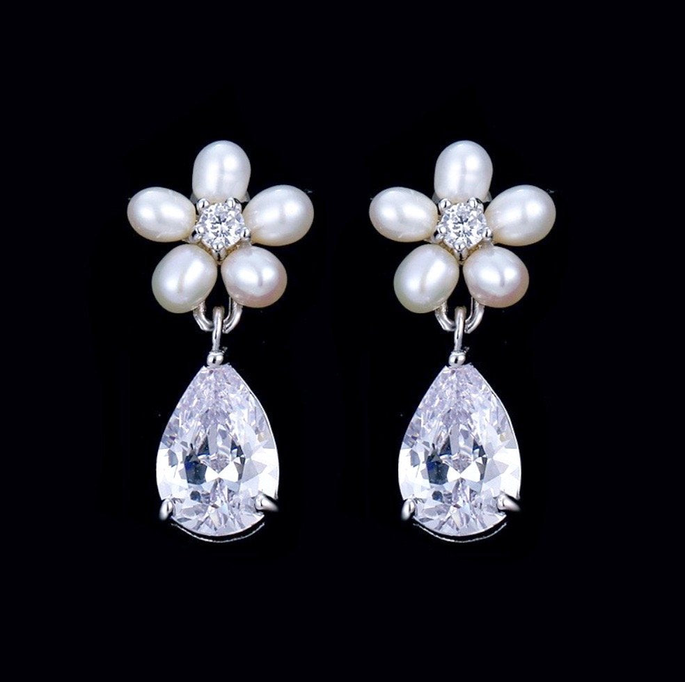 "Beverly" - Pearl and Cubic Zirconia Bridal Necklace and Earrings Set
