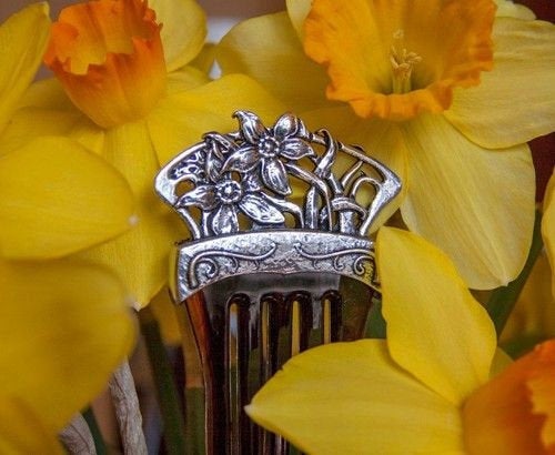 Daffodil Hair Stick
