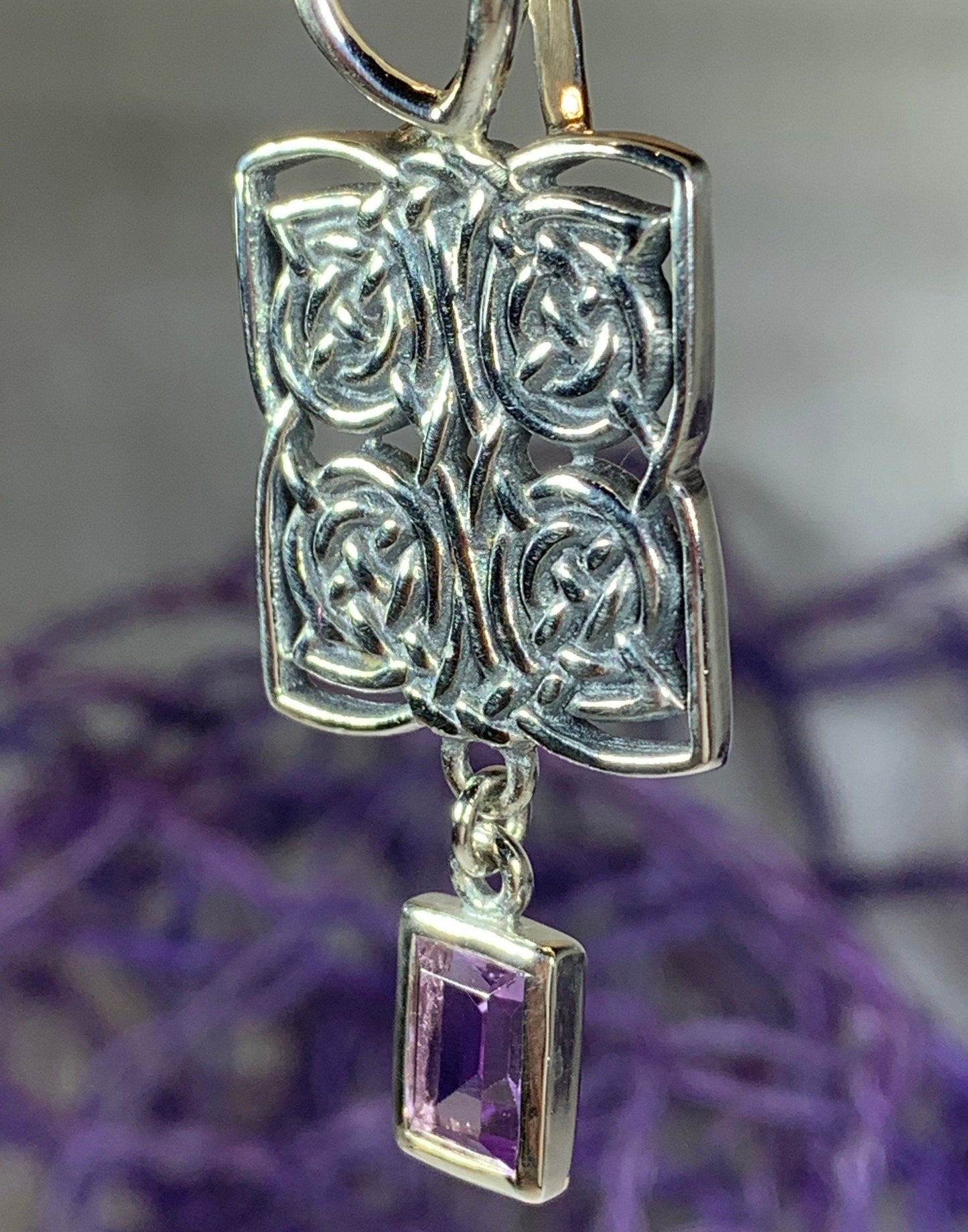 Neve Celtic Knot Necklace