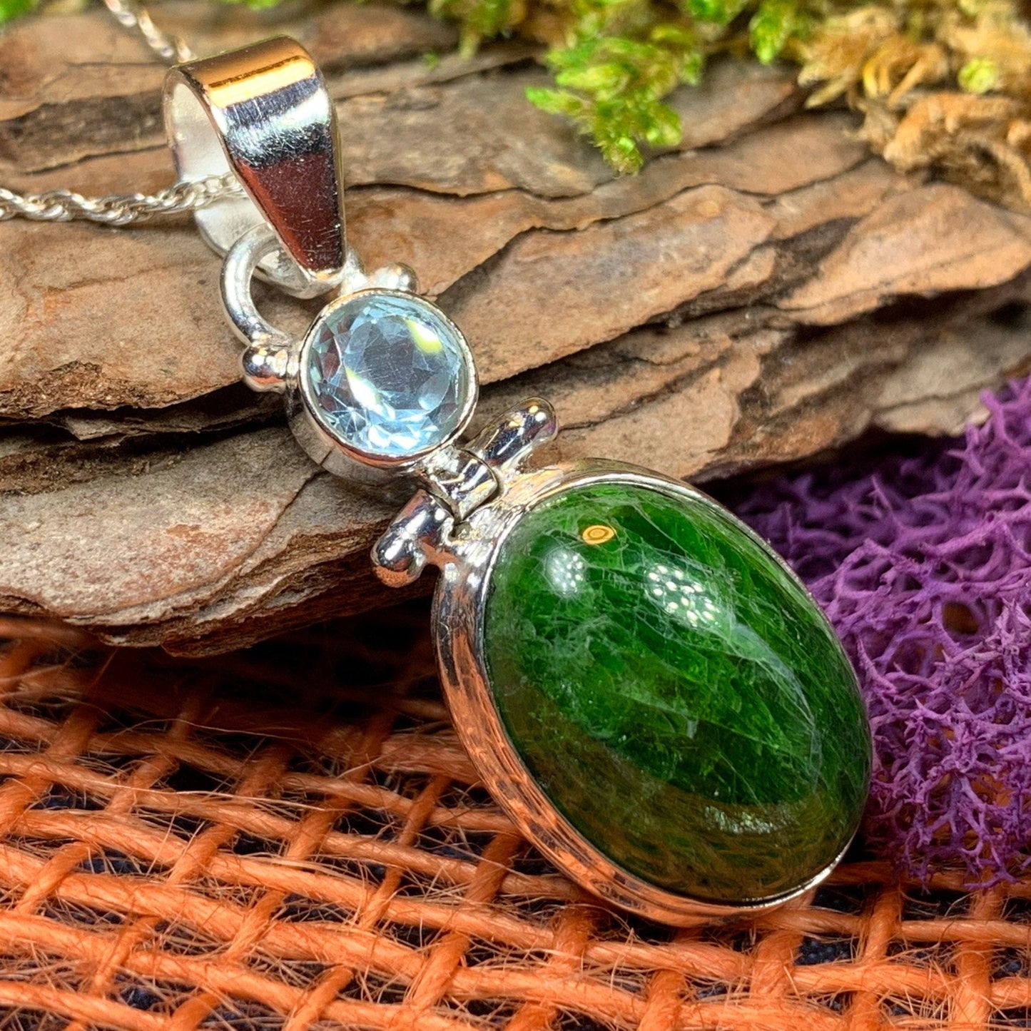 Irish Spring Necklace