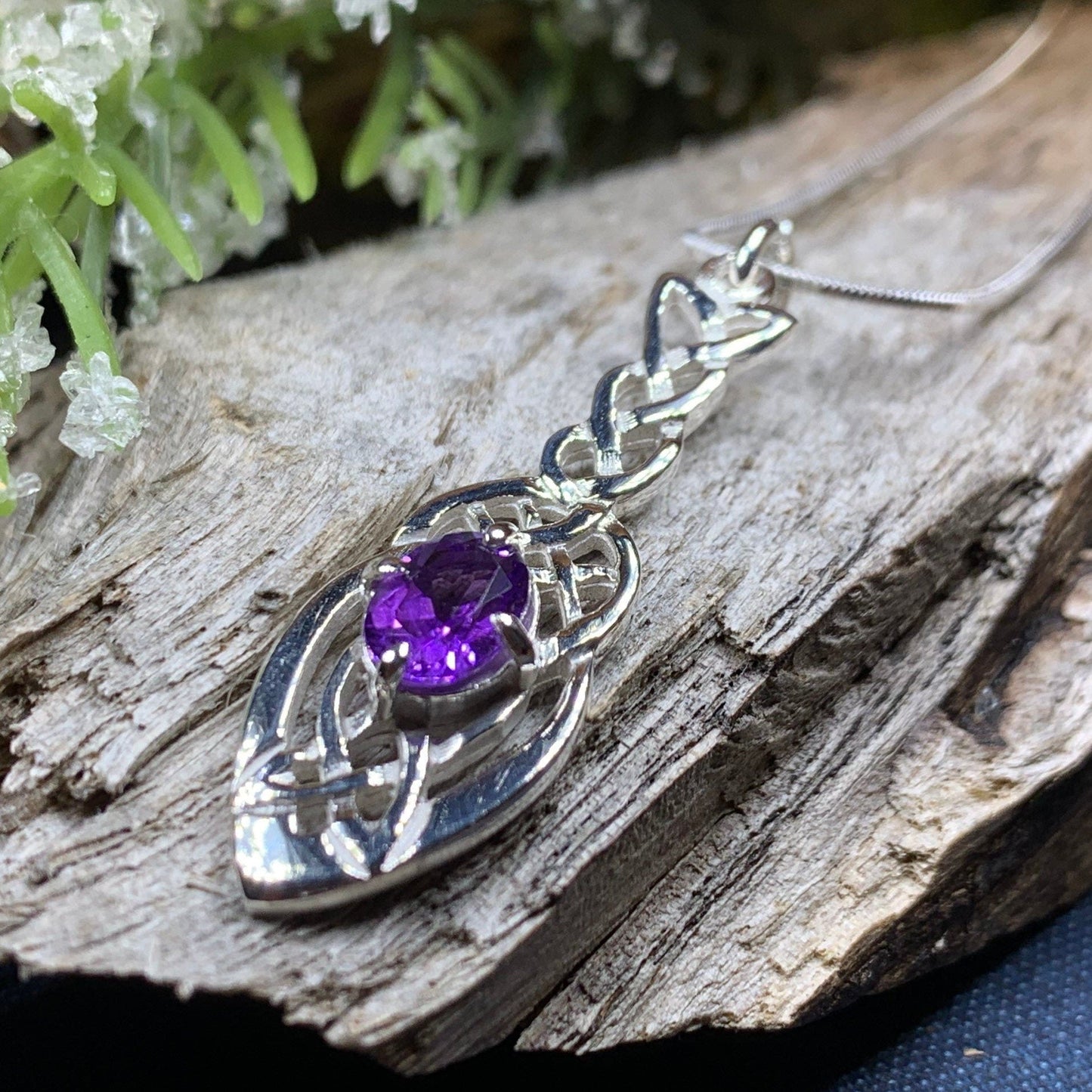 Georgina Celtic Knot Necklace