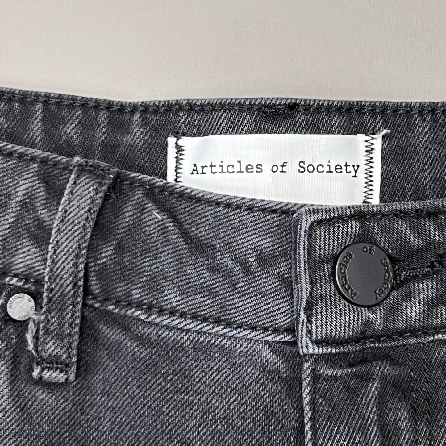 ARTICLES OF SOCIETY Kate Eleele Raw Hem Cropped Jeans Women's Sz 27 Black 4810TQB-720 (New)