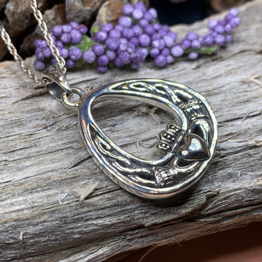 Shannon Claddagh Necklace