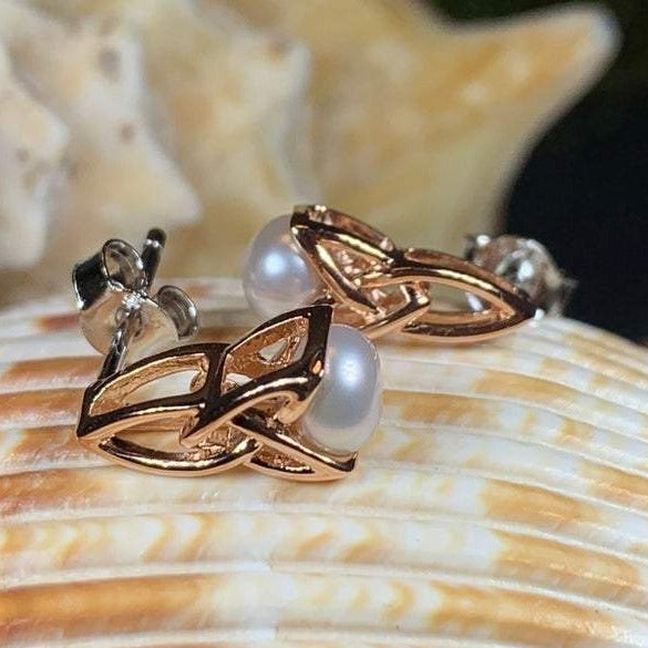 Trinity Knot Pearl Post Earring