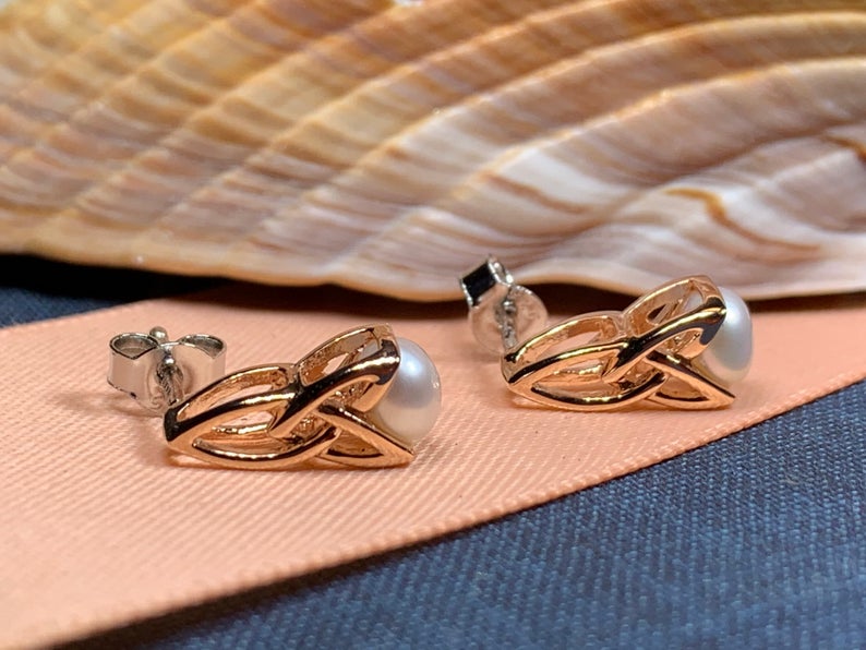 Trinity Knot Pearl Post Earring