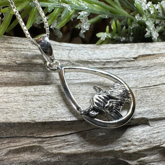 Little Hamish Highland Cow Necklace