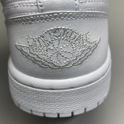 NIKE AIR JORDAN 1 Low Triple White Women's Sz 8 DV0990-111 (New in Box)