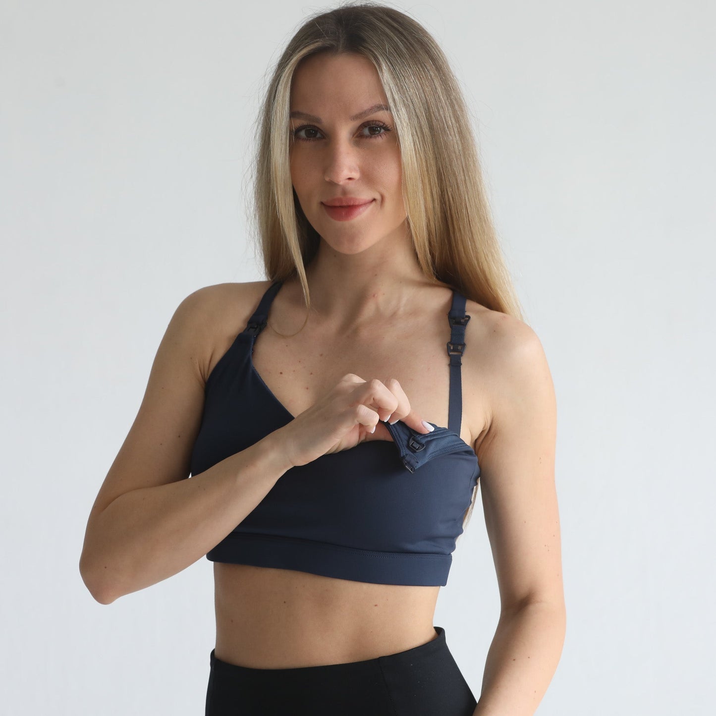 Supportive Flow Nursing & Pumping Sports Bra (Navy)