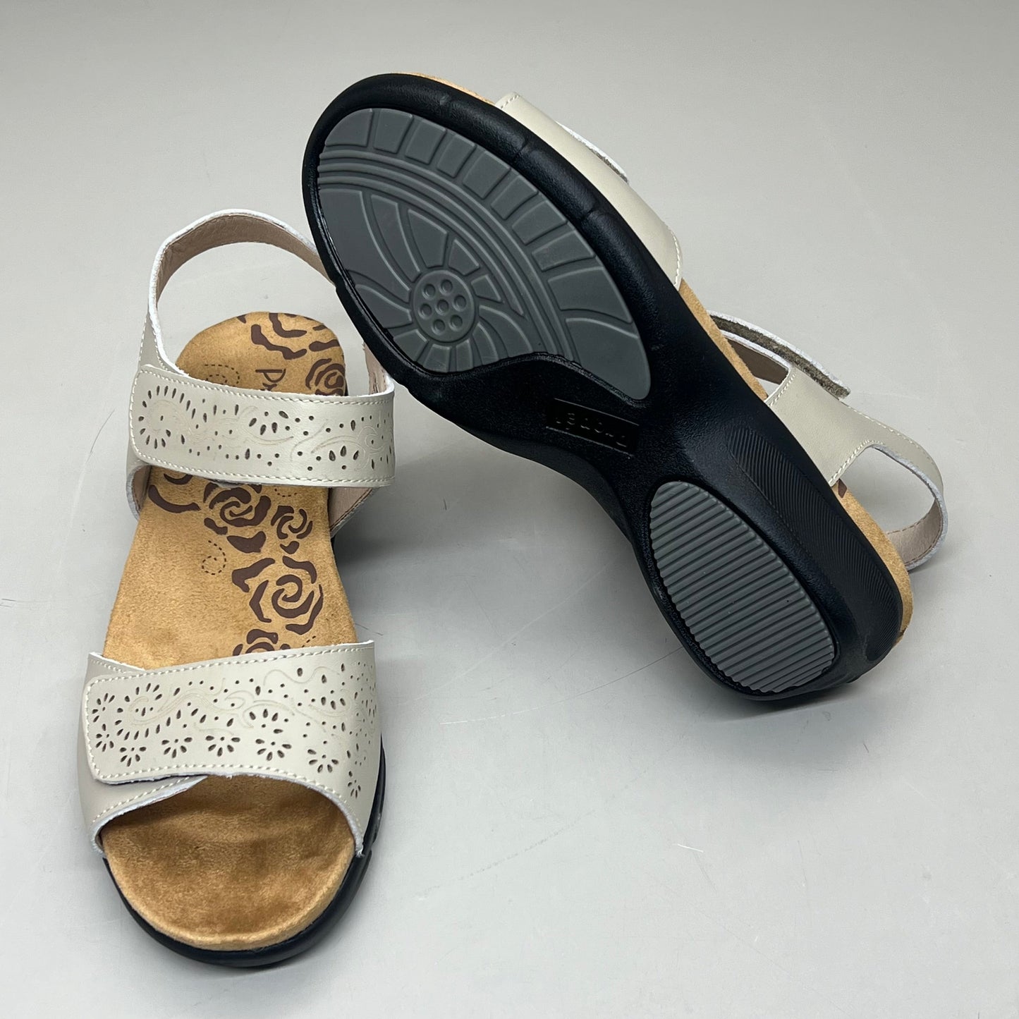 PROPET Wanda Sandal w/Wedge Heel Design Womens Sz 7.5 XX WIDE (4E) Cream WSX203L