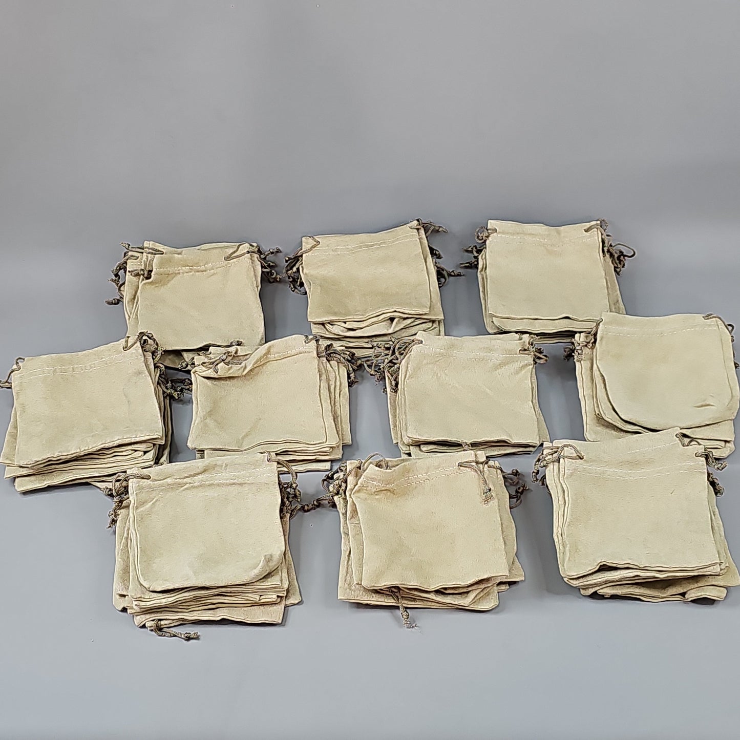 DRAWSTRING POUCH 100 Count 4.75" x 4.75" Medium Fabric Bag for Gifts, Party & Wedding Favors, Jewelry, Game Pieces (New)