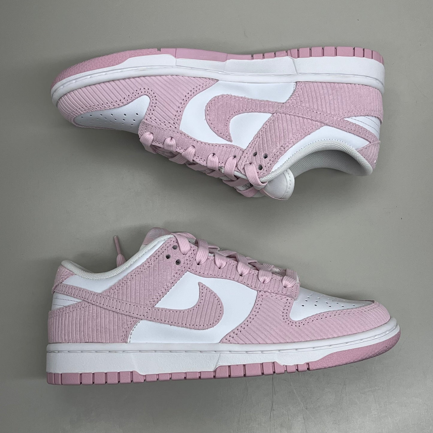 NIKE Classic Dunk Low Leather & Corduroy SZ Womens 8.5 Mens 7 White Pink FN7167