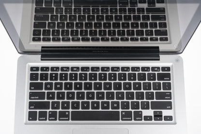 Apple MacBook Pro (15-inch Late 2011) 2.4 GHz i7-2760QM 8GB RAM 1TB SSD (Silver)