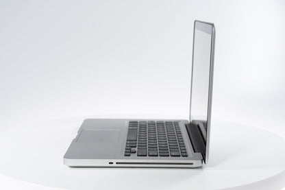 Apple MacBook Pro (15-inch Late 2011) 2.4 GHz i7-2760QM 8GB RAM 1TB SSD (Silver)