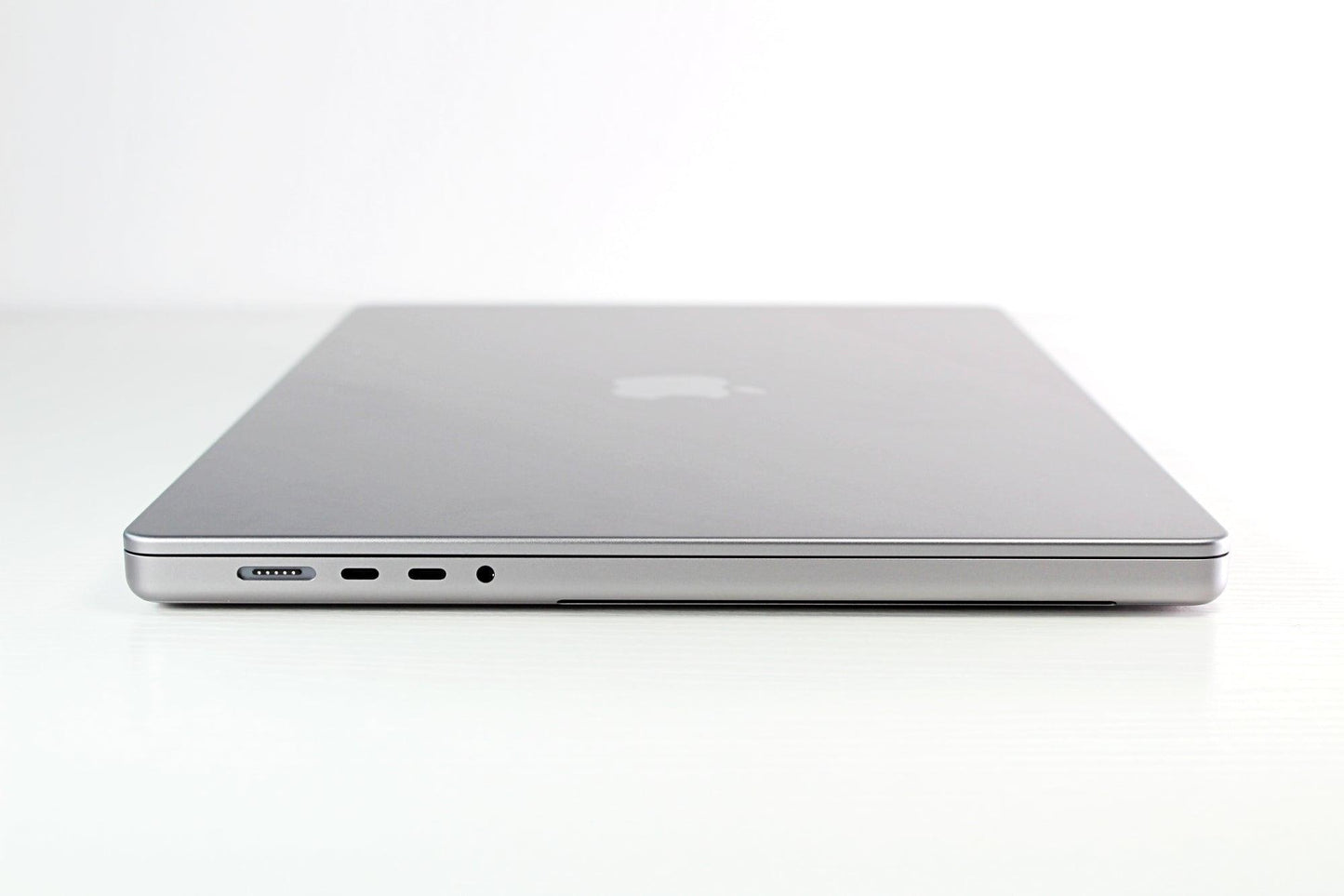 2021 Apple MacBook Pro 16-inch M1 Max 32-Core GPU 64GB RAM 2TB SSD | AppleCare+ 07/26/25