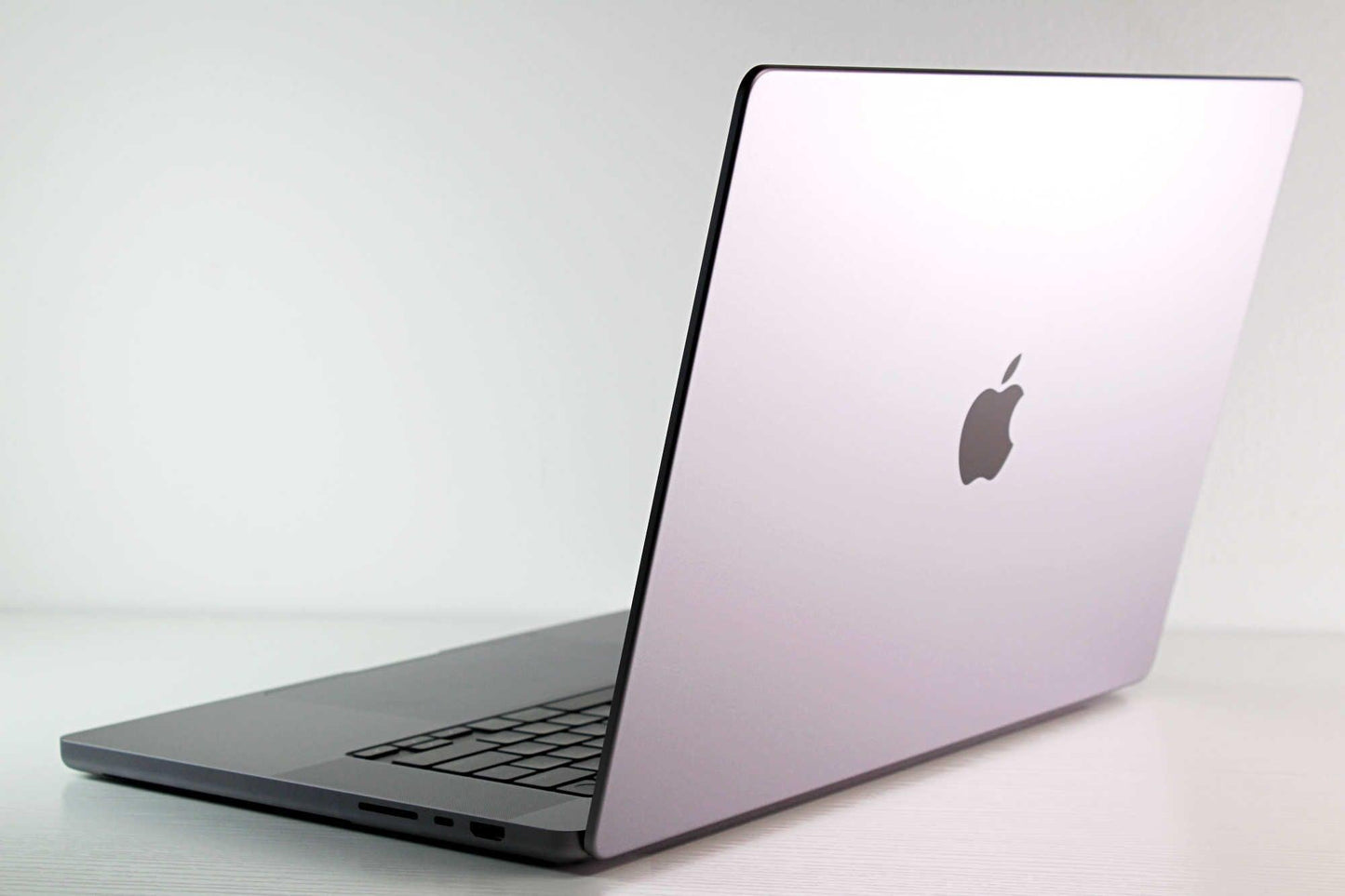 2021 Apple MacBook Pro 16-inch M1 Max 32-Core GPU 64GB RAM 2TB SSD | AppleCare+ 07/26/25