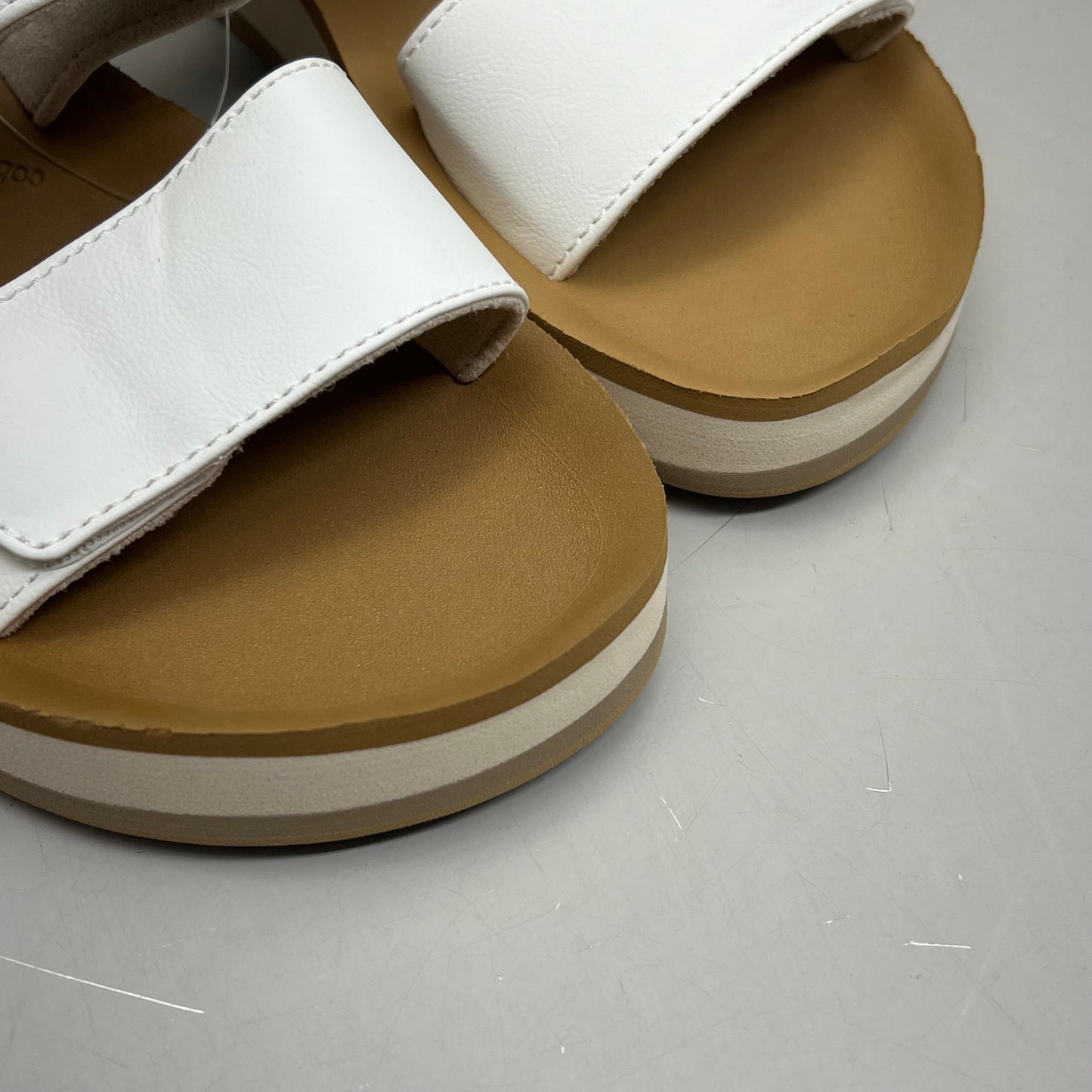 COBIAN Dana Rise Elevated Flatform Style Slide Women's Sz 6 White DNA24-100-06