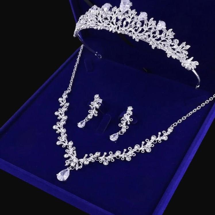 Brianna - Bridal 3-Piece Jewelry Set With Tiara - Available in Gold and Silver