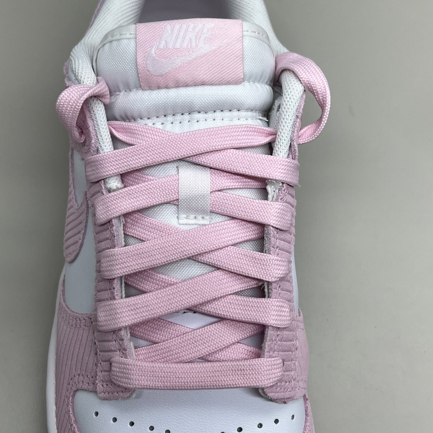 NIKE Classic Dunk Low Leather & Corduroy SZ Womens 8.5 Mens 7 White Pink FN7167