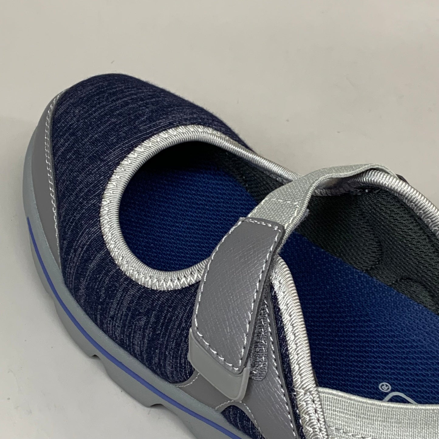 PROPET Onalee Mary Jane Flat Shoes W(D) Women's SZ 8 Blue/Silver WAA003JBLSW-08