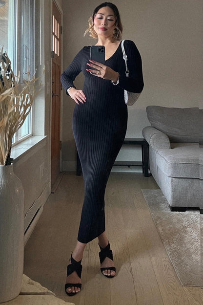 Black V-Neck Long Sleeve Fitted Maxi Dress