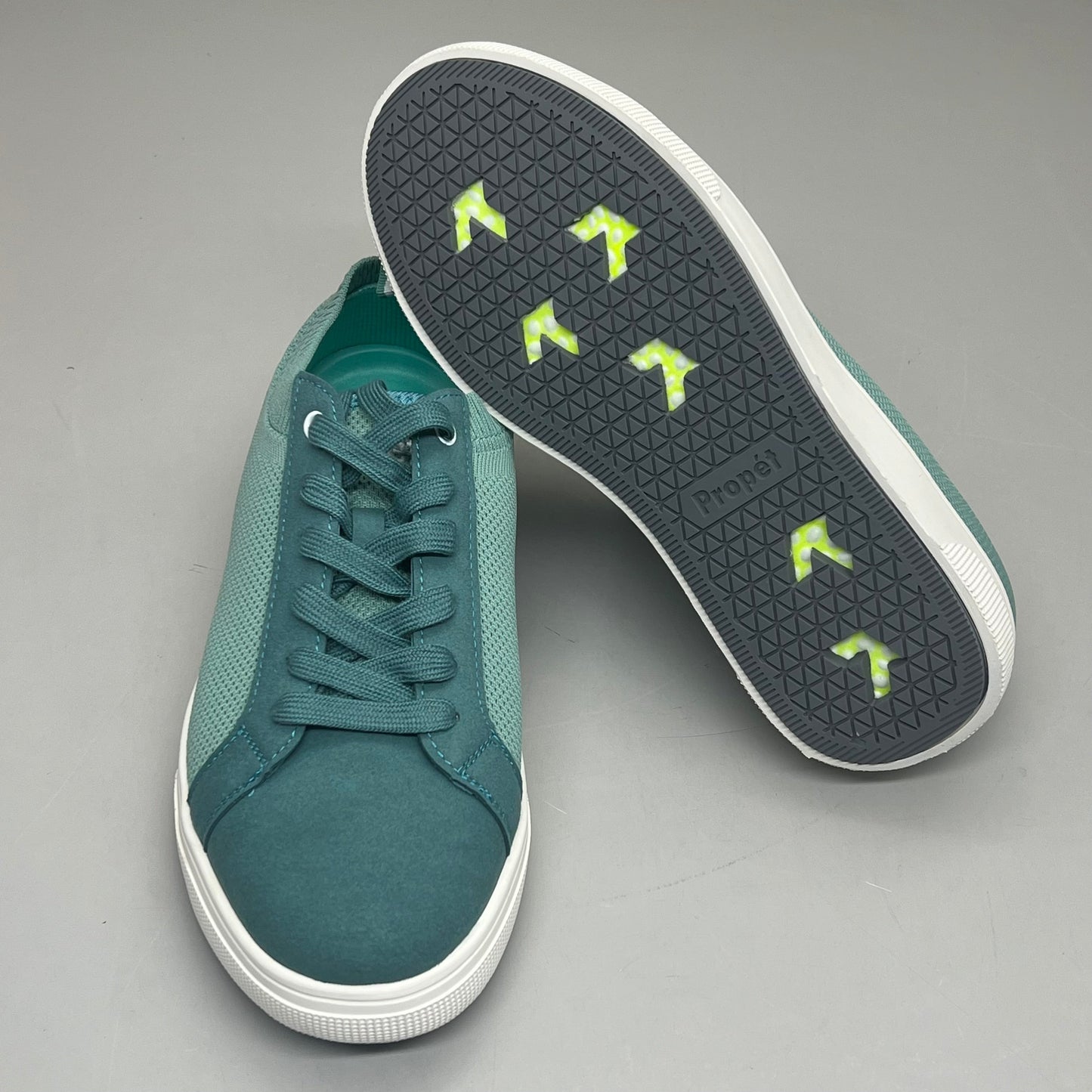 PROPET Kenna Breathable Open Cell Rubber Outsole Women Sz 9.5 X(2E) Jade Mint WCA042M
