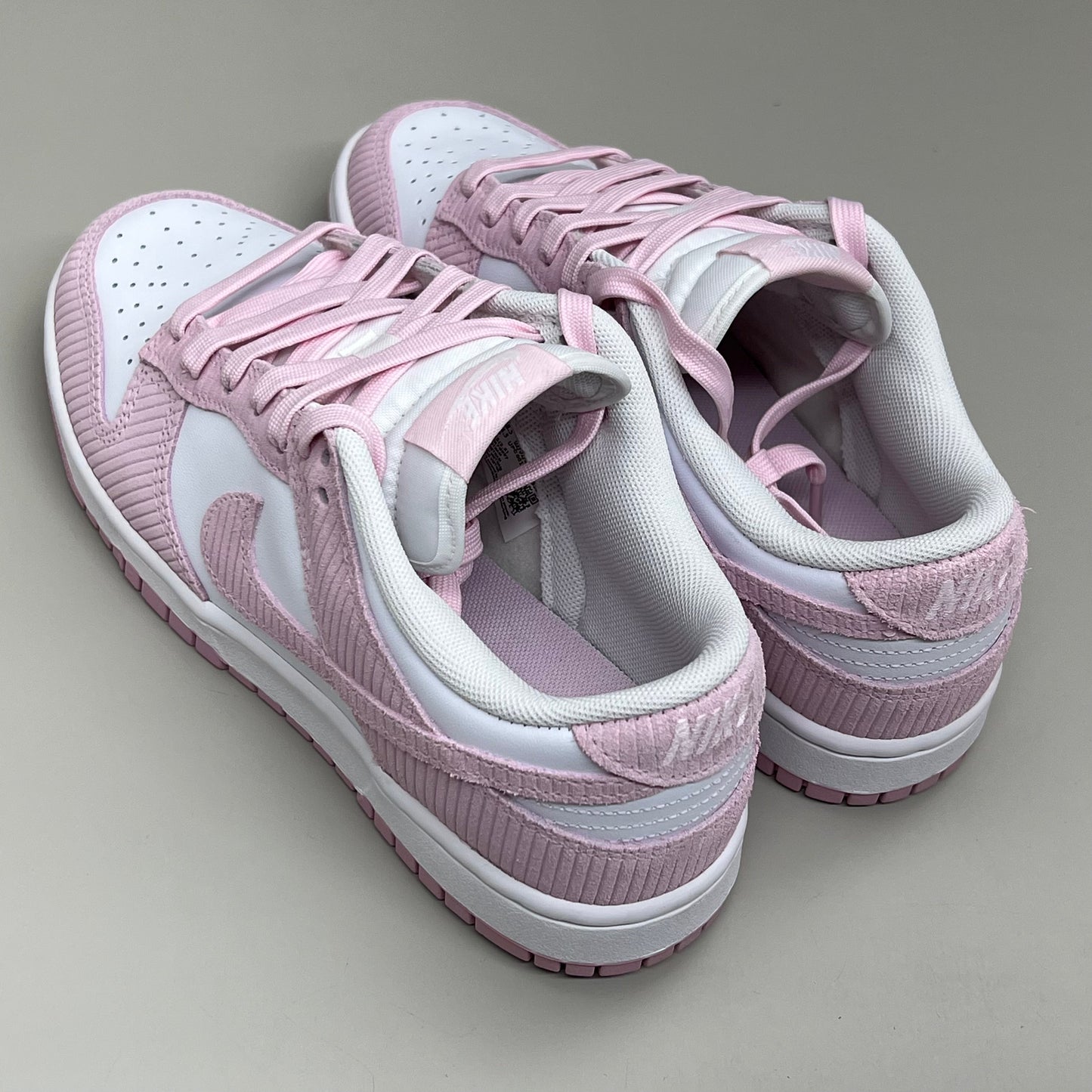 NIKE Classic Dunk Low Leather & Corduroy SZ Womens 8.5 Mens 7 White Pink FN7167