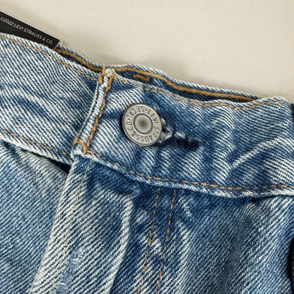 LEVIS 501 Original Fit High Rise Shorts Women's Sz 33 Vague Finish Medium Wash