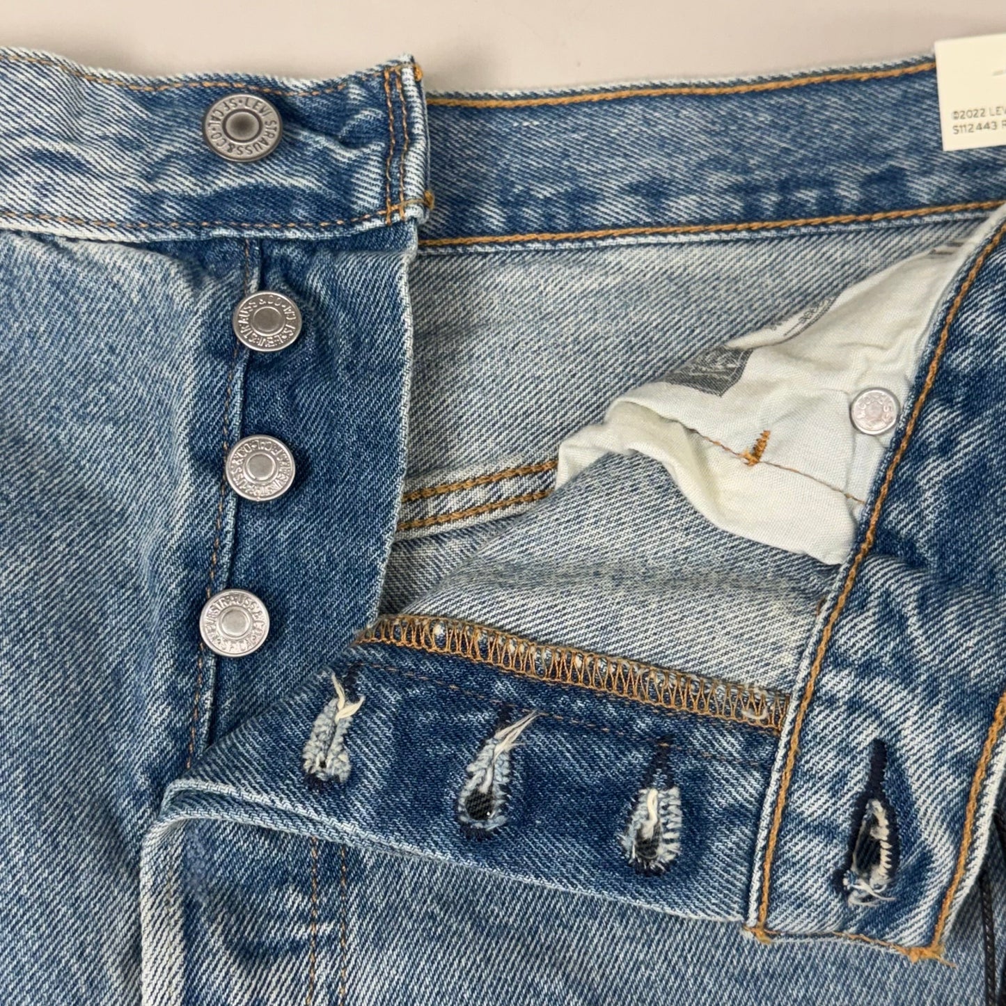 LEVIS 501 Original Fit High Rise Shorts Women's Sz 33 Vague Finish Medium Wash