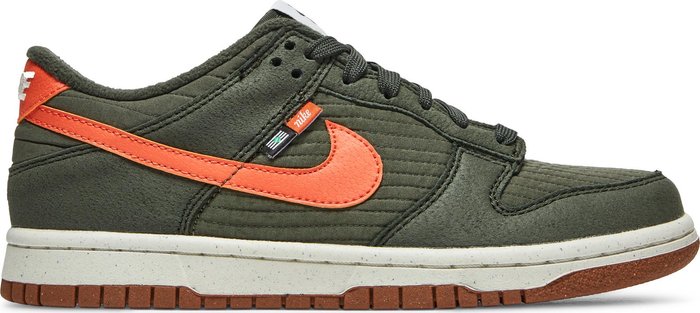 Nike SB Dunk Low SE Sequoia New Size 6Y / 7.5W