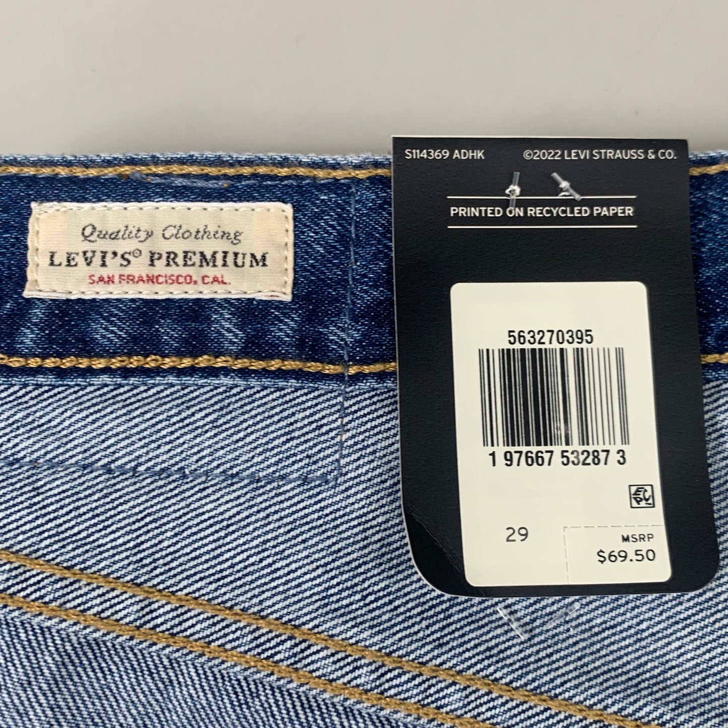 LEVIS 501 Original Fit High Rise Shorts Medium Wash Women's Sz 29 Mega Vibe Blue