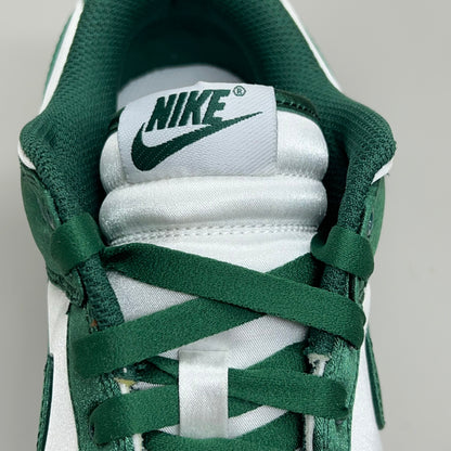 NIKE Dunk Low Satin ESS SNKR Sz Women's 10 Men's 8.5 White/Team Green DX5931100