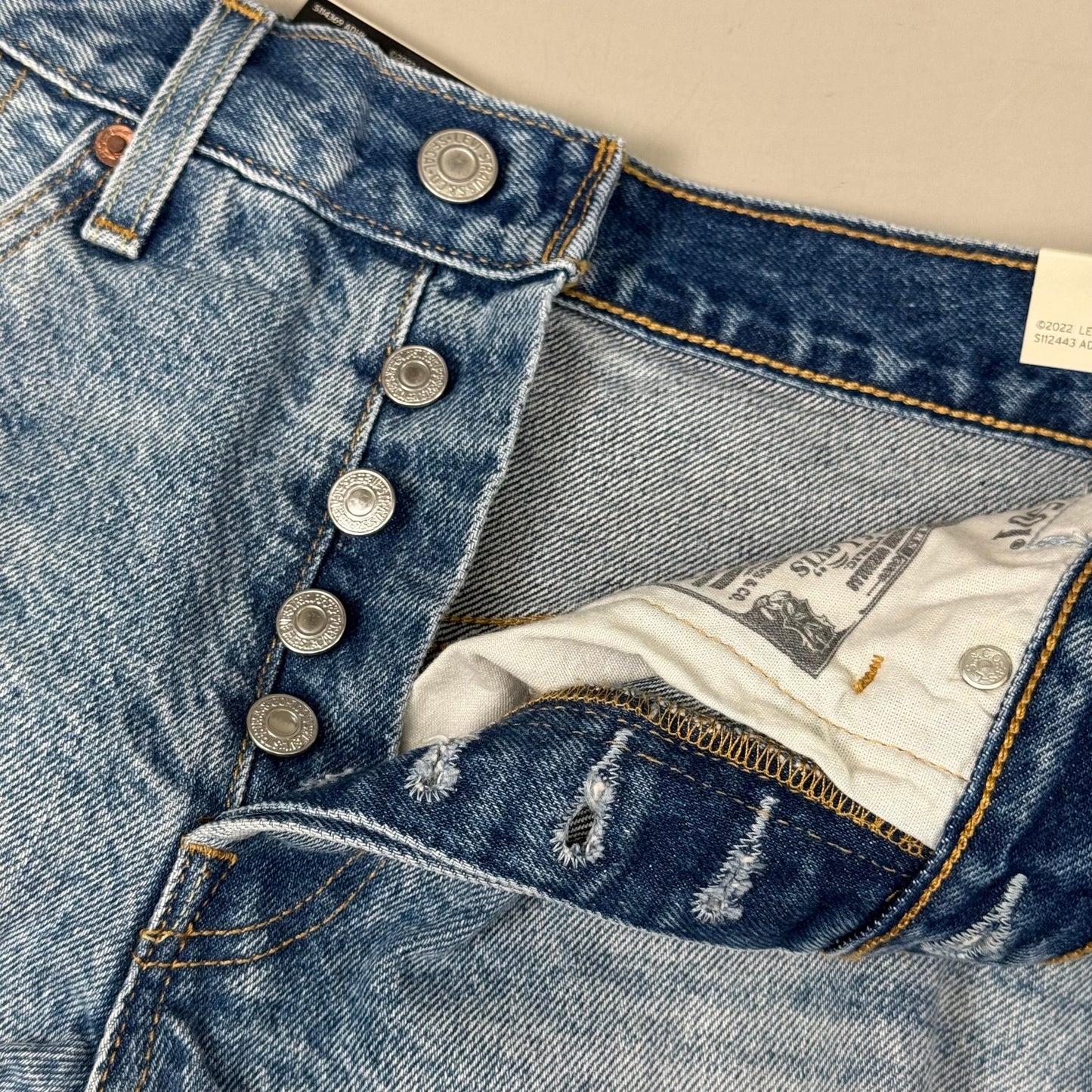 LEVIS 501 Original Fit High Rise Shorts Medium Wash Women's Sz 25 Mega Vibe Blue