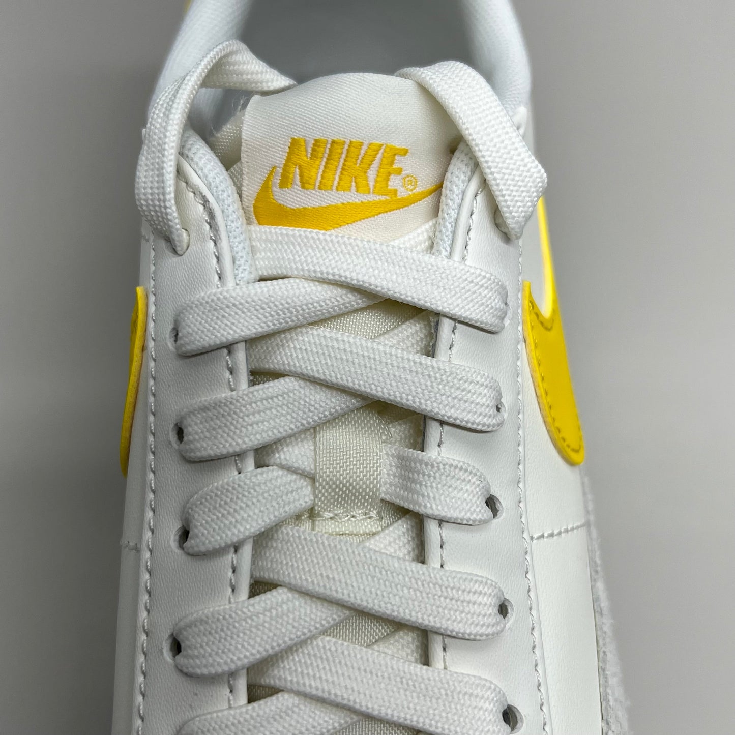 NIKE Blazer Low Cut Platform Sneaker Sz Women's 10.5 Men's 9 Yellow/Grey/White
