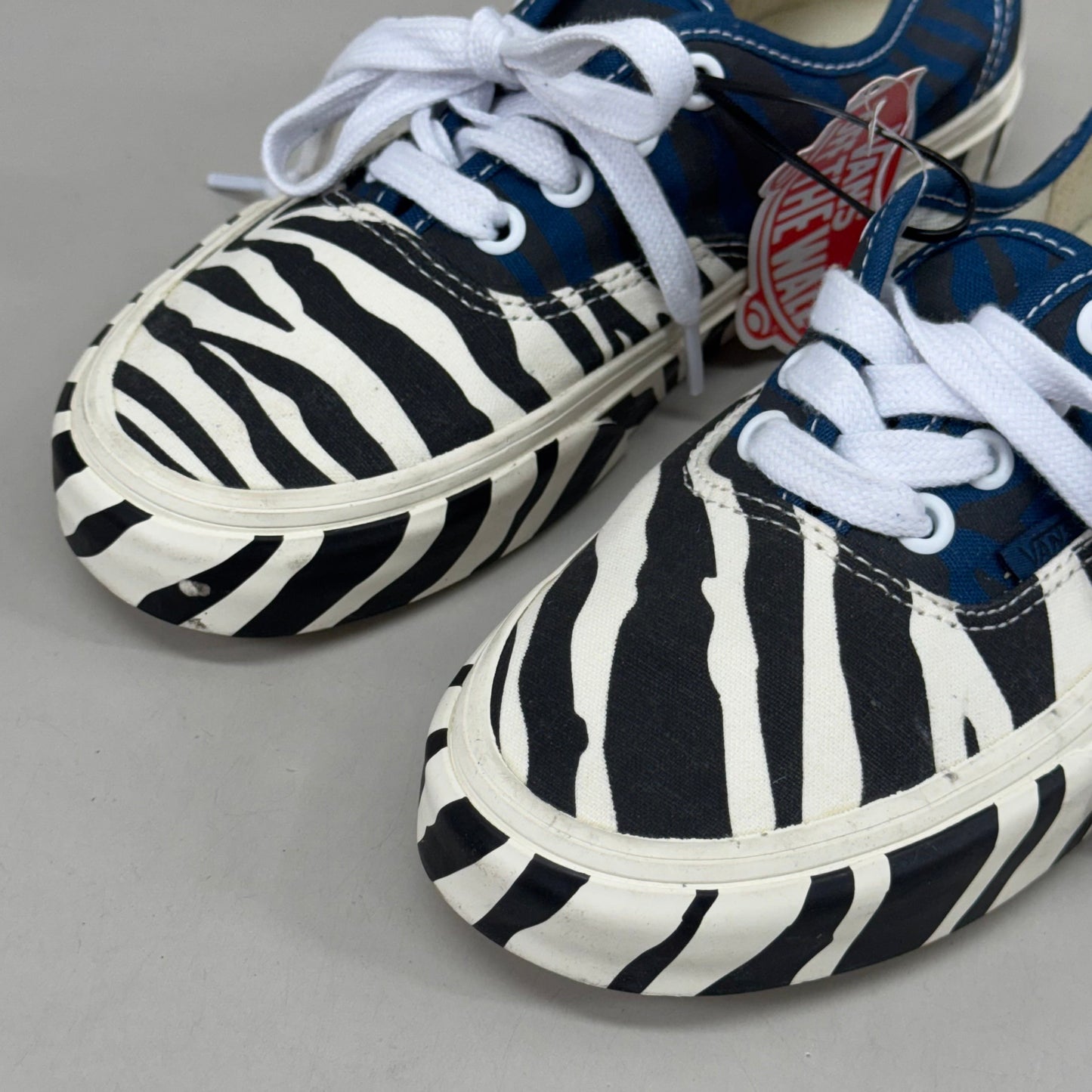 VANS Animal Classic Zebra Slip-On Sneakers Women's Sz 5.5 Men's 4.0 Blue/Black