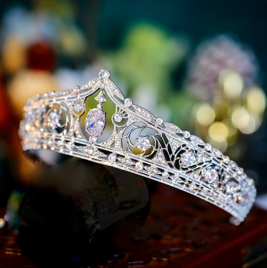 Monica - Royal Glamour Bridal Tiara