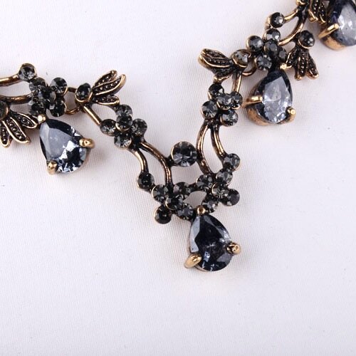 Keeley - Victorian Gothic Black Bridal 3-Piece Jewelry Set With Tiara