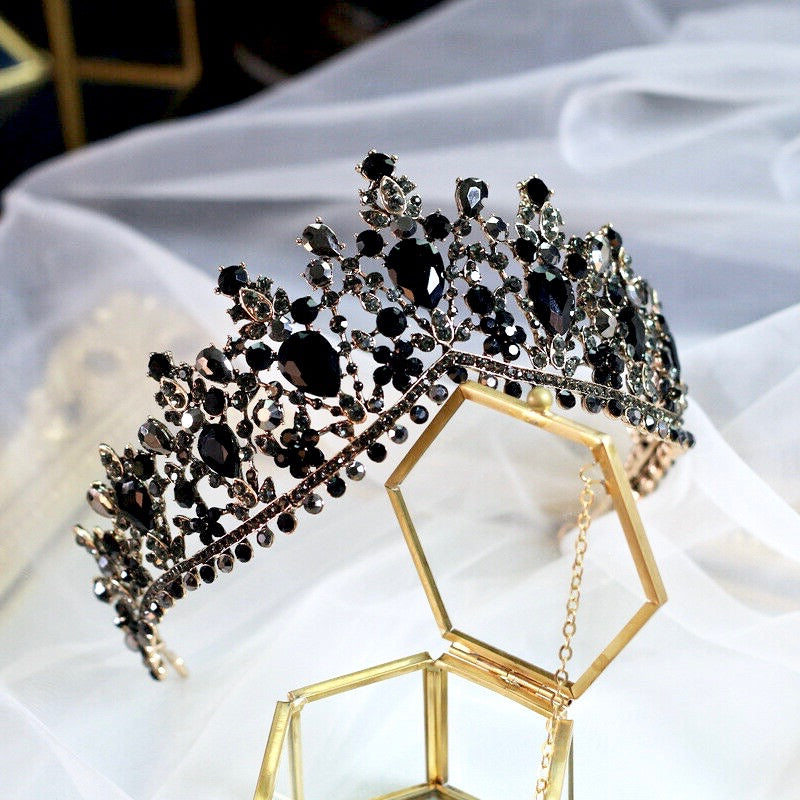 Olenna - Victorian Gothic Black Bridal Tiara