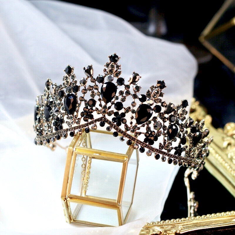 Olenna - Victorian Gothic Black Bridal Tiara