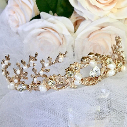 Neda - Bohemian Pearl Bridal Tiara