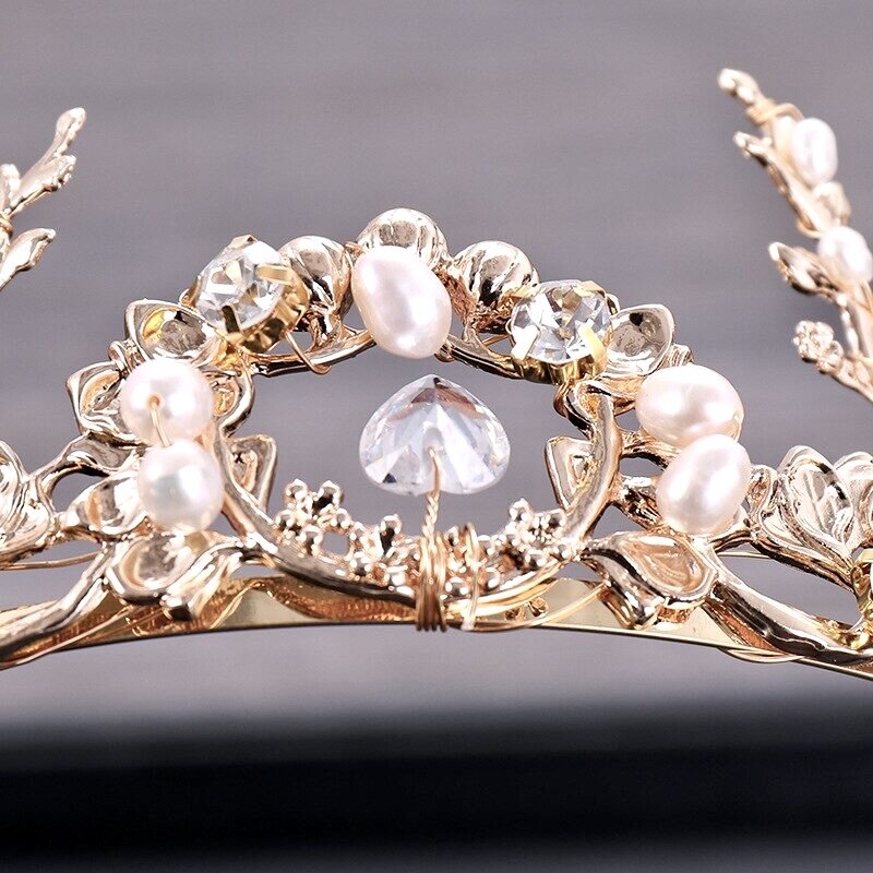 Neda - Bohemian Pearl Bridal Tiara