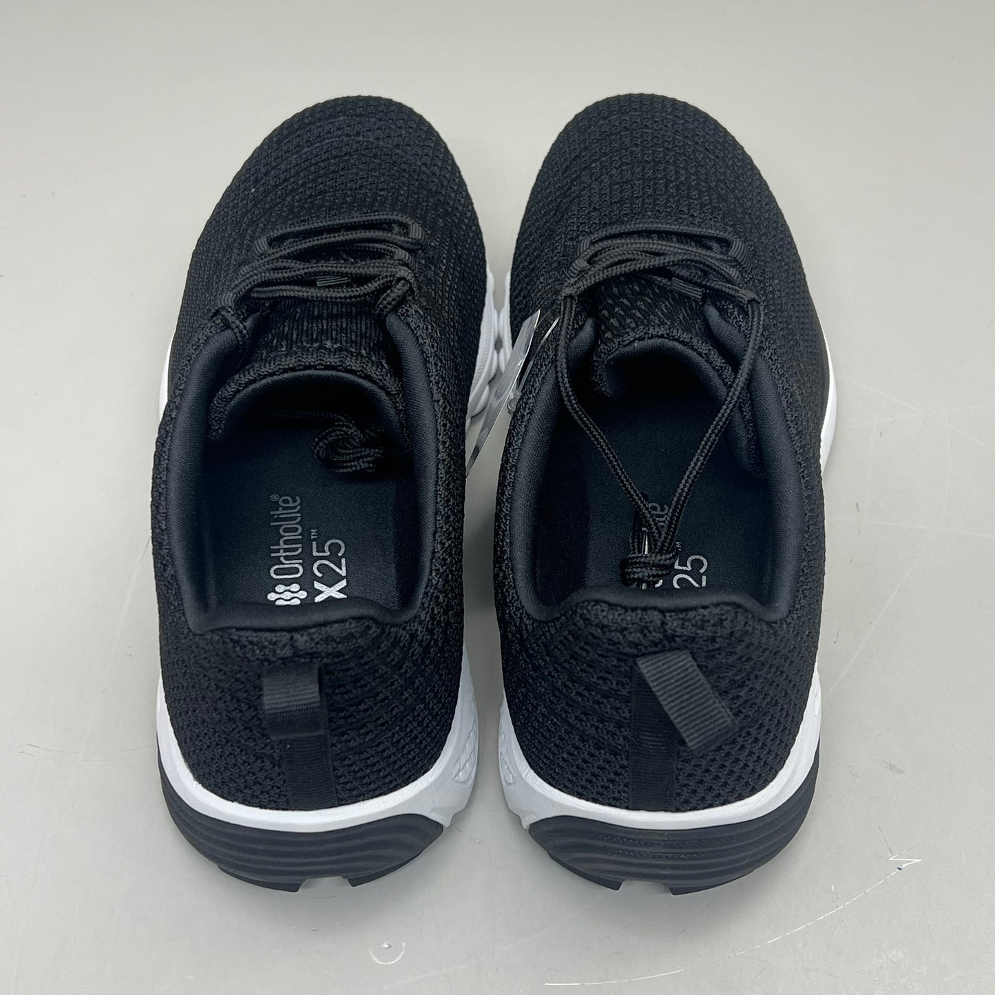 PROPET Tour Knit Sneaker Cushion Insole Women's Sz 9.5 M(B) Black/White WAA112M